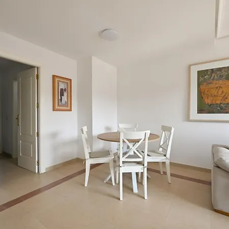 Charming 1-bedroom Walk To Puerto Banus!